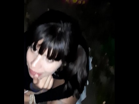 ❤️ Na ulici zduřelý penis výměnou za bonbóny ️❌ Domácí porno u nás ❌️❤